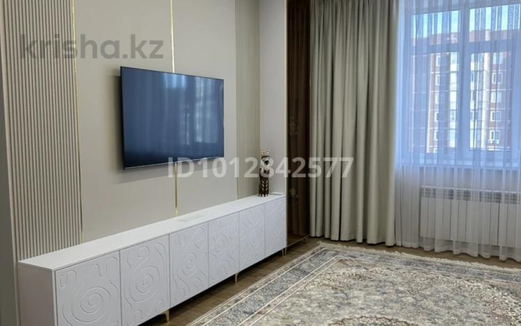 3-бөлмелі пәтер · 90 м² · 7/10 қабат, ​Микрорайон Степной-2 18/1 9/3, бағасы: 62 млн ₸ в Караганде, Казыбек би р-н — фото 2