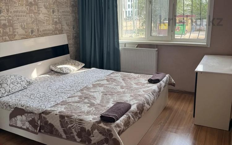 2-комнатная квартира · 65 м² · 1/12 этаж, мкр Юго-Восток, Сарыарка 19 за 15 000 ₸ в Караганде, Казыбек би р-н — фото 2