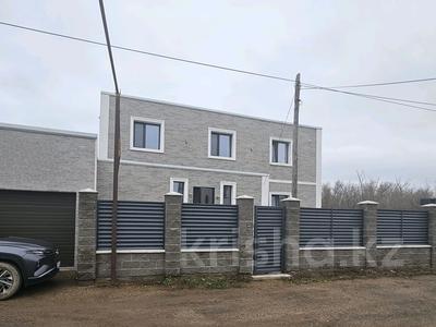 Отдельный дом · 5 комнат · 281.3 м² · 5.8 сот., Стелла за 105 млн 〒 в Уральске