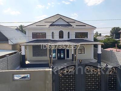 Отдельный дом · 8 комнат · 435 м² · 6.3 сот., 3пер. Ыбырайым Сулейманова 13 — Проспект жамбыла -Сулейманова за 52 млн 〒 в Таразе