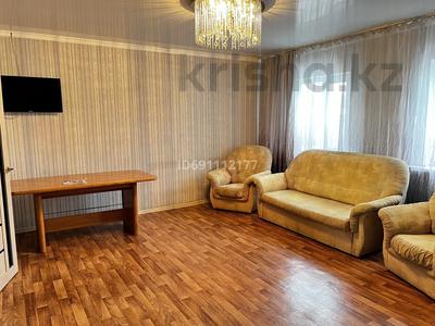 4-комнатная квартира, 85 м² посуточно, Ауэзова 164 за 25 000 〒 в Щучинске