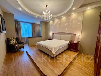5-комнатная квартира · 200 м² · 8/10 этаж, Ташенова 12 за 100 млн ₸ в Астане, р-н Байконур