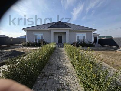 Отдельный дом · 7 комнат · 335 м² · 10 сот., мкр Атырау, Мустафа Шокай 19 — Рядом дет сад Аққу, школа 31 за 100 млн 〒