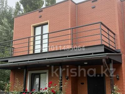 4-комнатная квартира · 225 м², мкр Баганашыл, Акмешит 21 за 220 млн 〒 в Алматы, Бостандыкский р-н