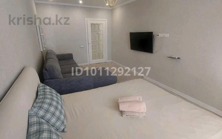 1-бөлмелі пәтер · 48 м² · 11/15 қабат, Наурызбай батыра 50 — Жибек Жолы, бағасы: 26 000 ₸ в Алматы, Алмалинский р-н — фото 2