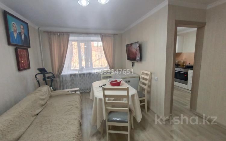 1-комнатная квартира, 31 м², 1/2 этаж, Жамбыла 131 за 14.2 млн 〒 в Караганде, Казыбек би р-н — фото 2