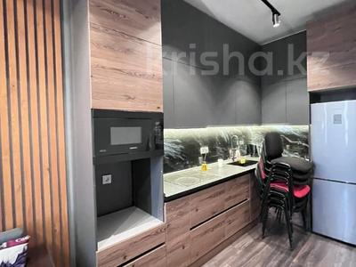 2-комнатная квартира · 45 м² · 10/12 этаж, Кабанбай Батыра 223/161 — Байзакова за 50 млн 〒 в Алматы, Алмалинский р-н