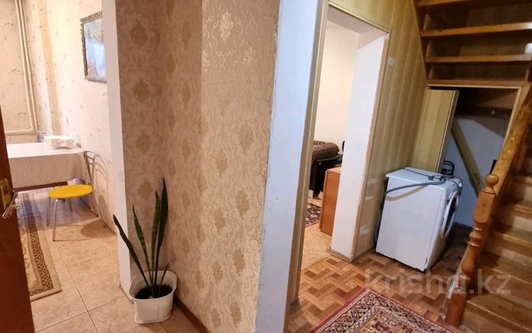 3-комнатная квартира, 90 м², 5/6 этаж помесячно, 4микр 66