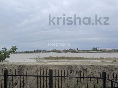 Отдельный дом · 1 комната · 40 м² · 10 сот., Нажмеденова 66а — Молдагалиева / Макатаева за 75 млн 〒 в Атырау