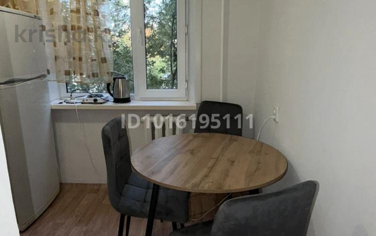 1-комнатная квартира · 36 м² · 3/5 этаж, Майкудук, 17й микрорайон 54 за 120 000 ₸ в Караганде, Алихана Бокейханова р-н — фото 2