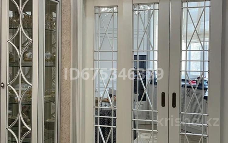4-комнатная квартира, 130 м², 1/3 этаж, Жалайыри 7 за 100 млн 〒 в Астане, Алматы р-н — фото 2