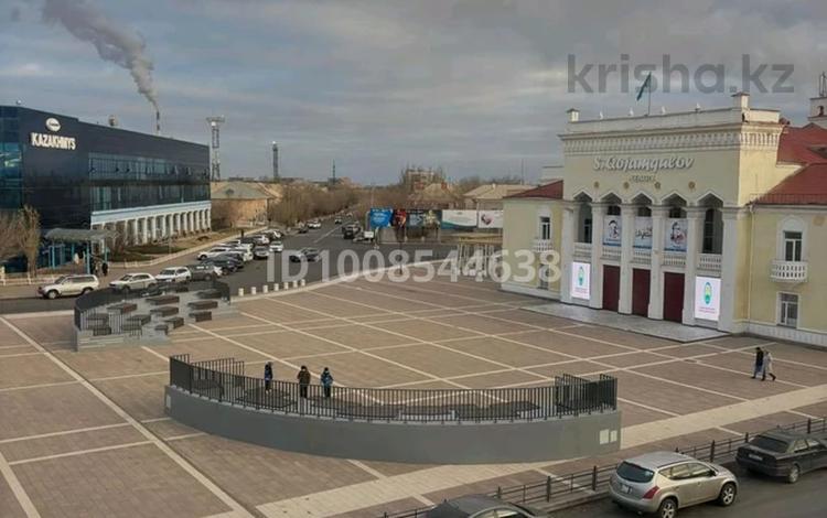2-бөлмелі пәтер · 46.5 м² · 3/3 қабат, Сатпаева 4 — На площади Металлургов, напротив управления корпорации Казахмыс, бағасы: 17 млн ₸ в Жезказгане — фото 2