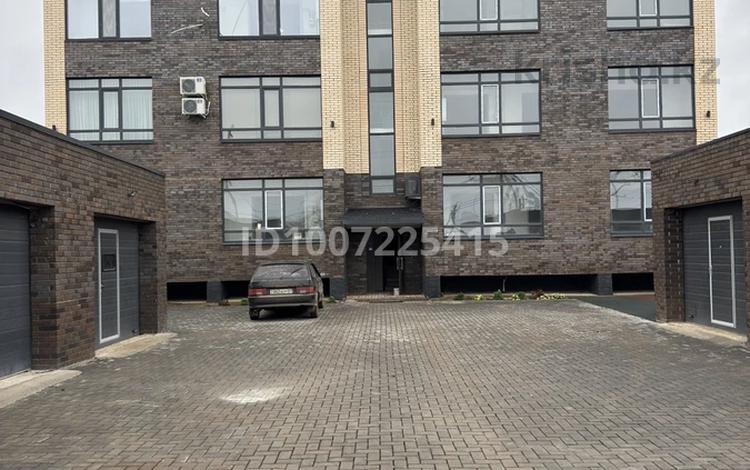 2-комнатная квартира · 60 м² · 4/4 этаж, мкр Кадыра Мырза-Али, Базарбай жуманиязова за 34 млн ₸ в Уральске — фото 2