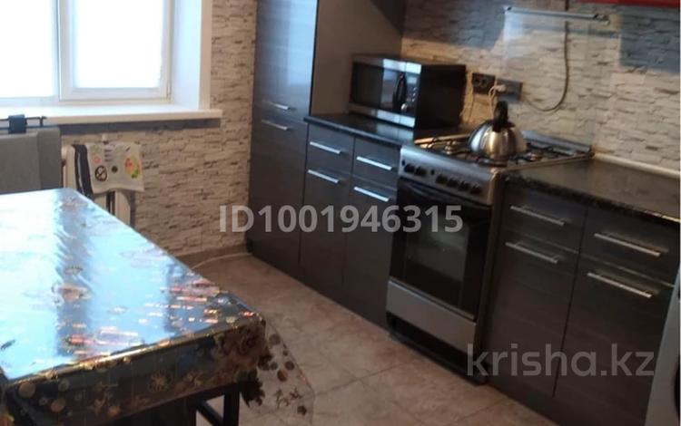 3-комнатная квартира · 67 м² · 2/6 этаж, 8-й микрорайон, Карбышева 53 за 28 млн 〒 в Костанае — фото 2