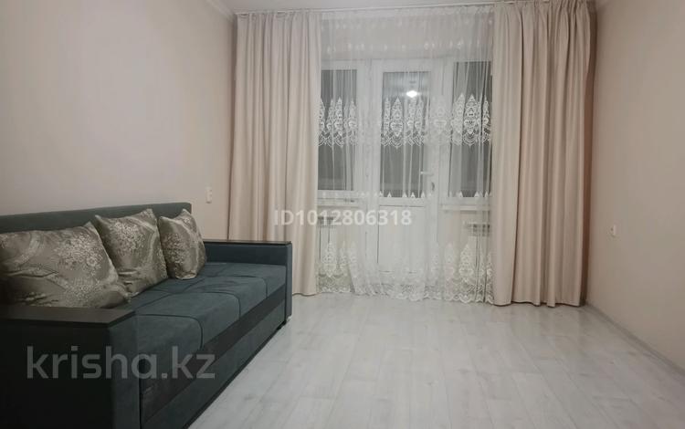2-бөлмелі пәтер · 46 м² · 2/5 қабат, Казбек би 179 — Казбек би проспект Жамбыла, бағасы: 120 000 ₸ в Таразе — фото 2