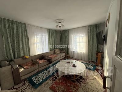 Отдельный дом · 3 комнаты · 75 м², мкр Новый Город — улица Энтузиастов за 120 000 〒 в Караганде, Казыбек би р-н