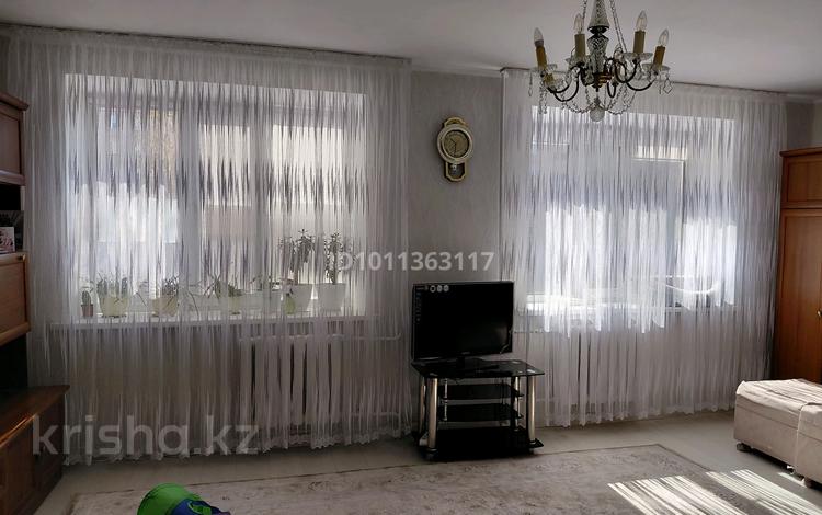 2-комнатная квартира · 64 м² · 5/10 этаж, Бекхожина 11 — Усольский мкр за 35 млн ₸ в Павлодаре — фото 2