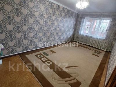 5-бөлмелі пәтер · 130 м² · 1/3 қабат, Әл-Фараби 85 2 — Таңшолпан садиктің жанында, бағасы: 25 млн ₸ в Кентау