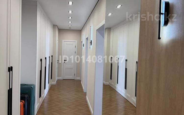 3-бөлмелі пәтер · 86 м² · 10/10 қабат, Ак.Сатпаева 350/2, бағасы: 55 млн ₸ в Павлодаре — фото 2