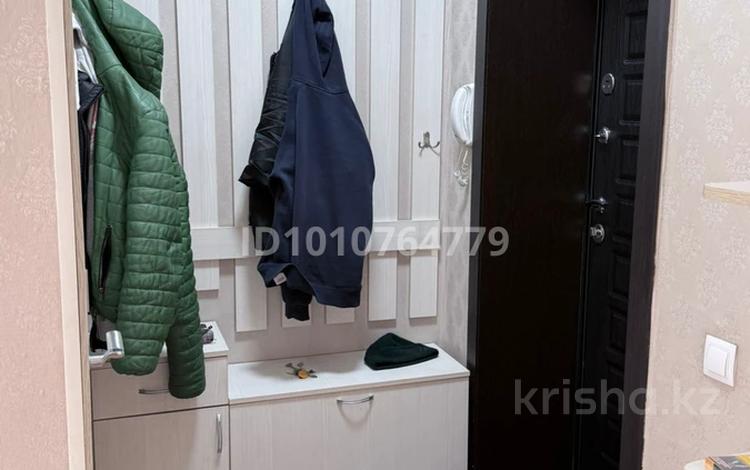 2-комнатная квартира · 40 м² · 1/2 этаж, мкр Михайловка , Касыма Аманжолова 15/3 — Дом стоит по улице Охотская за 16 млн ₸ в Караганде, Казыбек би р-н — фото 2