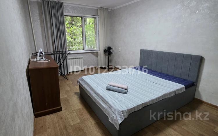 3-бөлмелі пәтер · 65 м² · 1/5 қабат, мкр Коктем-3 20 — Сатпаева- Байзакова, бағасы: 30 000 ₸ в Алматы, Бостандыкский р-н — фото 3