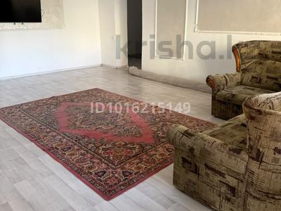 4-комнатная квартира · 100 м² · 1/5 этаж, Камзина 114а за 200 000 ₸ в Павлодаре