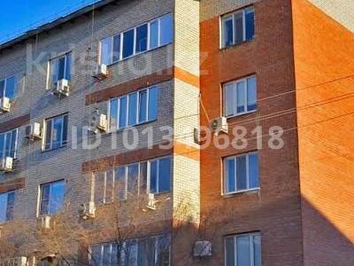 4-бөлмелі пәтер · 132 м² · 1/5 қабат, Авангард 4 13а — Нагрядке, western, бағасы: 60 млн ₸ в Атырау, мкр Авангард-4