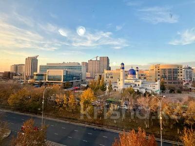 4-комнатная квартира · 105 м² · 5/5 этаж, Сатбаева 34 за 32 млн 〒 в Атырау