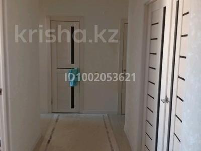 3-бөлмелі пәтер · 67 м² · 8/9 қабат, мкр 11 105 — рядом 35,37,32 школы детсад, бағасы: 19 млн ₸ в Актобе
