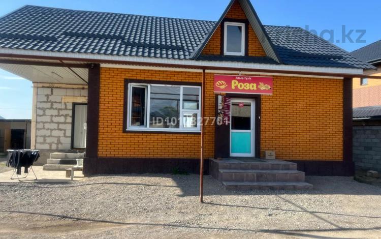 Отдельный дом · 3 комнаты · 120 м² · 6 сот., 3 новая 2 3 за 50 млн ₸ в  — фото 2