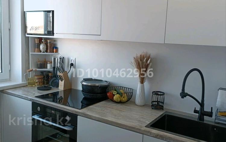 3-комнатная квартира · 61.7 м² · 5/5 этаж, Майкудук, Майкудук, мкр Восток-2 14 за 20 млн ₸ в Караганде, Алихана Бокейханова р-н — фото 2