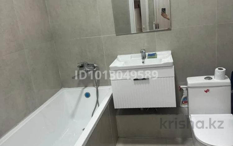2-бөлмелі пәтер · 47 м² · 4/12 қабат, мкр Акбулак, Момышулы 91, бағасы: 250 000 ₸ в Алматы, Алатауский р-н — фото 2