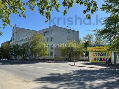 Продажа коммерческой недвижимости в Костанайской обл.: Свободное назначение, офисы, магазины и бутики, общепит, салоны красоты, развлечения · 450 м² за 390 млн 〒 Свободное назначение, офисы, магазины и бутики, общепит, салоны красоты, развлечения · 450 м² за 390 млн 〒 в Костанае