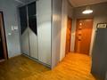 2-комнатная квартира · 80 м² · 7/9 этаж, проспект Каныша Сатпаева 27 за 250 000 ₸ в Атырау — фото 13