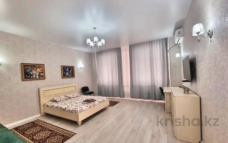 1-комнатная квартира · 51 м² · 6/14 этаж, 16-й мкр 57 — ТРК АКТАУ,АКВАПАРК,МОРЕ,ЦЕНТР ГОРОДА за 9 000 ₸ в Актау — фото 3