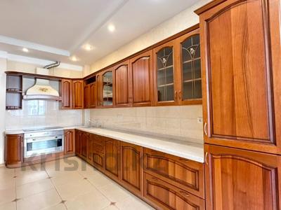 5-комнатная квартира · 223 м² · 1/9 этаж, Каратаева 38а за 220 млн ₸ в Алматы, Бостандыкский р-н