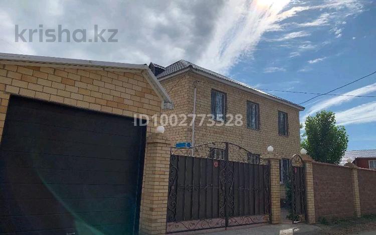 Отдельный дом · 5 комнат · 160 м² · 8 сот., Жакып Акпаева 57 — Василия Радлова за 109 млн 〒 в Астане, Сарыарка р-н — фото 2