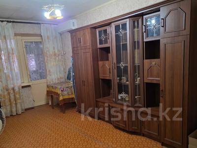 2-бөлмелі пәтер · 45 м² · 4/5 қабат, Толе би — район ост. "Чайка", бағасы: 10.5 млн ₸ в Таразе
