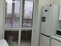 1-комнатная квартира, 42 м², 7/9 этаж помесячно, Ильяса Омарова за 170 000 〒 в Астане, Нура р-н — фото 11