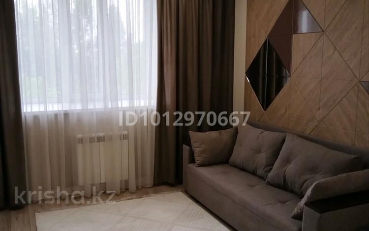 2-комнатная квартира · 53 м² · 4/10 этаж, мкр Юго-Восток, ул. Сары Арка 6 за 250 000 ₸ в Караганде, Казыбек би р-н — фото 2