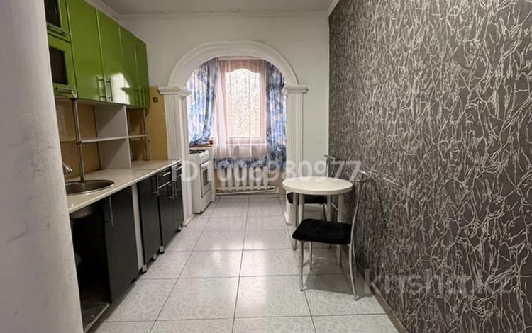2-комнатная квартира · 60 м² · 5/5 этаж, Хусаинова — Сзади белой мечети за 130 000 ₸ в Уральске — фото 10