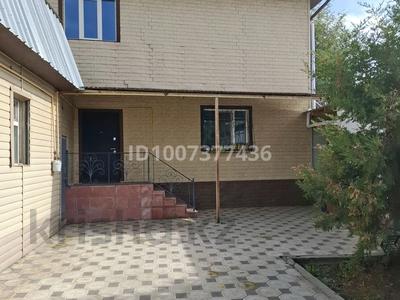 Отдельный дом · 6 комнат · 210 м² · 6.9999 сот., мкр Алтай-1 — Майлина 142 за 180 млн ₸ в Алматы, Турксибский р-н