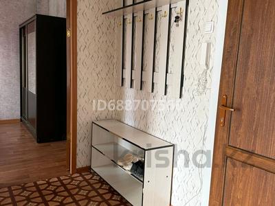 2-бөлмелі пәтер · 56 м² · 3/9 қабат, Докучаева — Над, бағасы: 170 000 ₸ в Семее