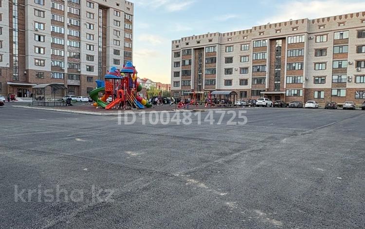 3-бөлмелі пәтер · 130 м² · 8/9 қабат, мкр. Алтын орда, Тауелсиздик 19г, бағасы: 36 млн ₸ в Актобе — фото 2