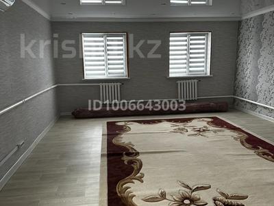 Отдельный дом · 2 комнаты · 76 м², Кызылтал, улица Аккум 23 за 60 000 〒 в Аксае