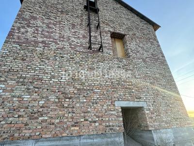 Отдельный дом · 4 комнаты · 200 м² · 10 сот., Майкудук, Мкр Шахтёрский за 27 млн 〒 в Караганде, Алихана Бокейханова р-н