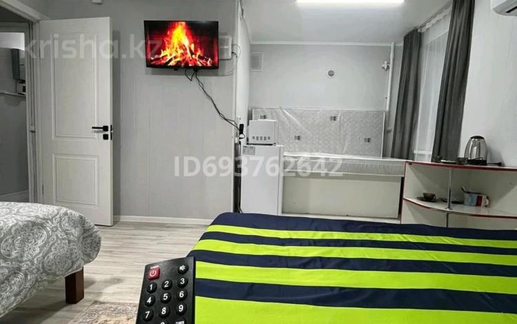 2-комнатная квартира · 45 м² · 1/3 этаж, Ахметова 4 — Находится возле аэропорта за 18 000 〒 в Алматы, Турксибский р-н — фото 2