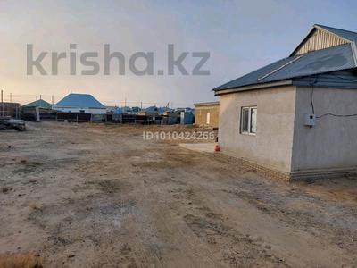 Отдельный дом · 4 комнаты · 100 м² · 15 сот., Тюра-там, Жанакурылыс за 3.5 млн ₸ в Байконуре