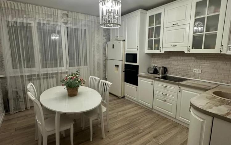 2-бөлмелі пәтер · 87 м² · 17/17 қабат, мкр Таугуль, Жандосова 144/1 — Напротив Нархоза, бағасы: 54 млн ₸ в Алматы, Ауэзовский р-н — фото 2