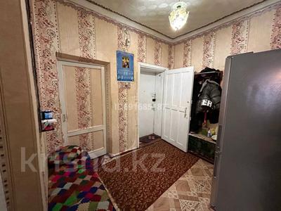 3-комнатная квартира, 79 м², 2/2 этаж, 10 лет независимости казахстан 21 — Остановка ромашка за 13 млн 〒 в Абае